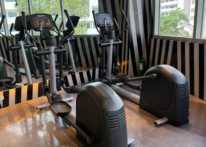Apartamento One Br Free Pool In Commonwealth Qc Manila